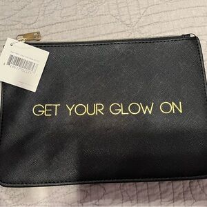 Make up bag. NWT. 9 x 6